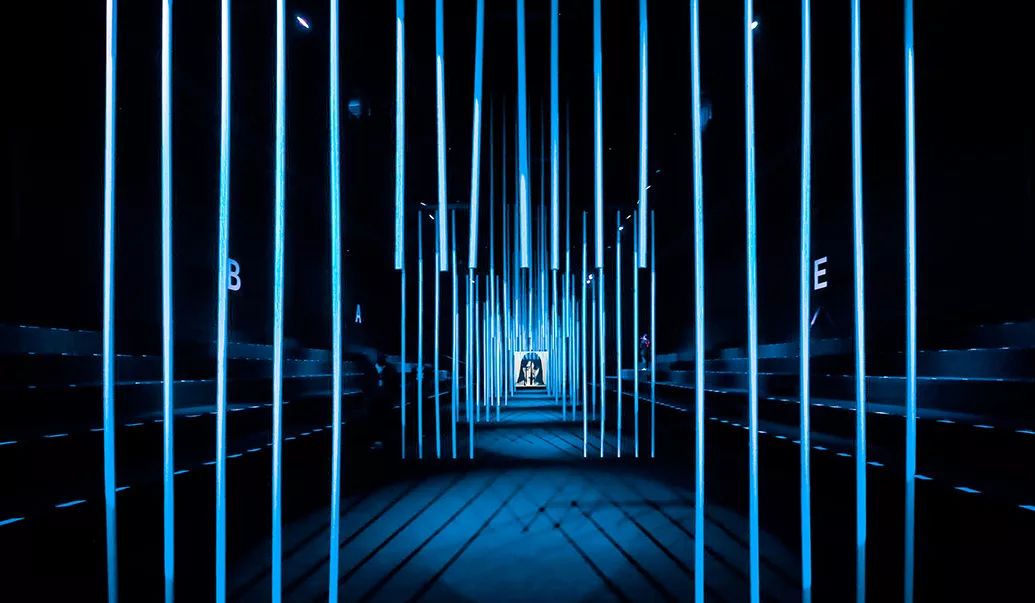  The integration of technology and art -Ginyu high -power kinetic energy art device helps 2020 Shanghai Spring and Summer Fashion Conference